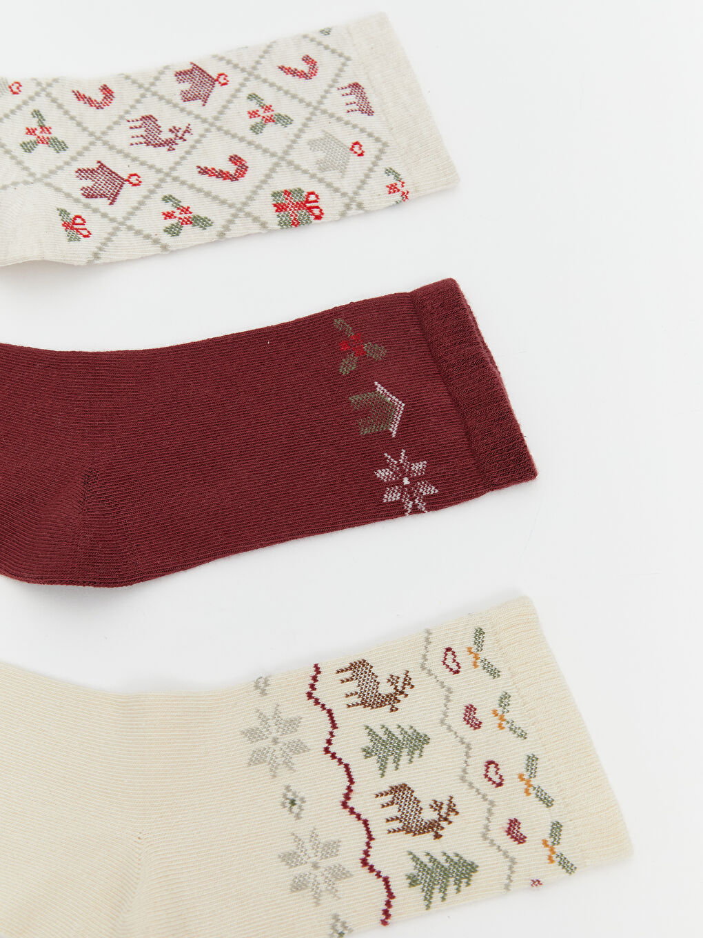 Christmas Themed Women's Ankle Socks 3-Pack-1