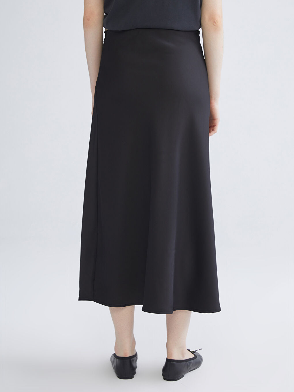 Elastic Waist Ruffled Satin Skirt-6