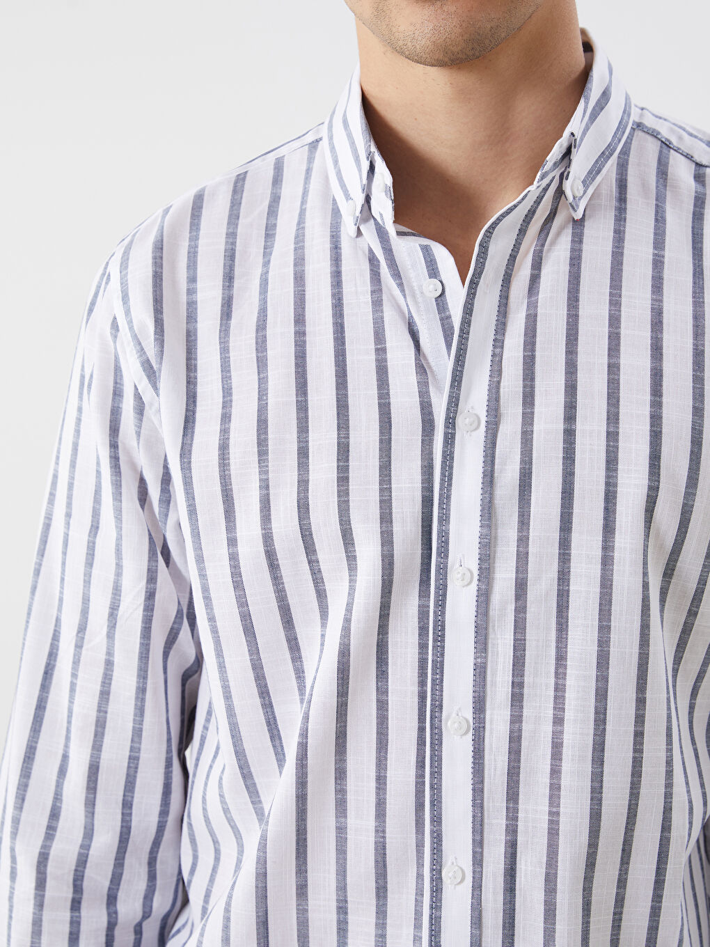 Chemise Svelte à Manches Longues Rayée en Sergé pour Hommes-2