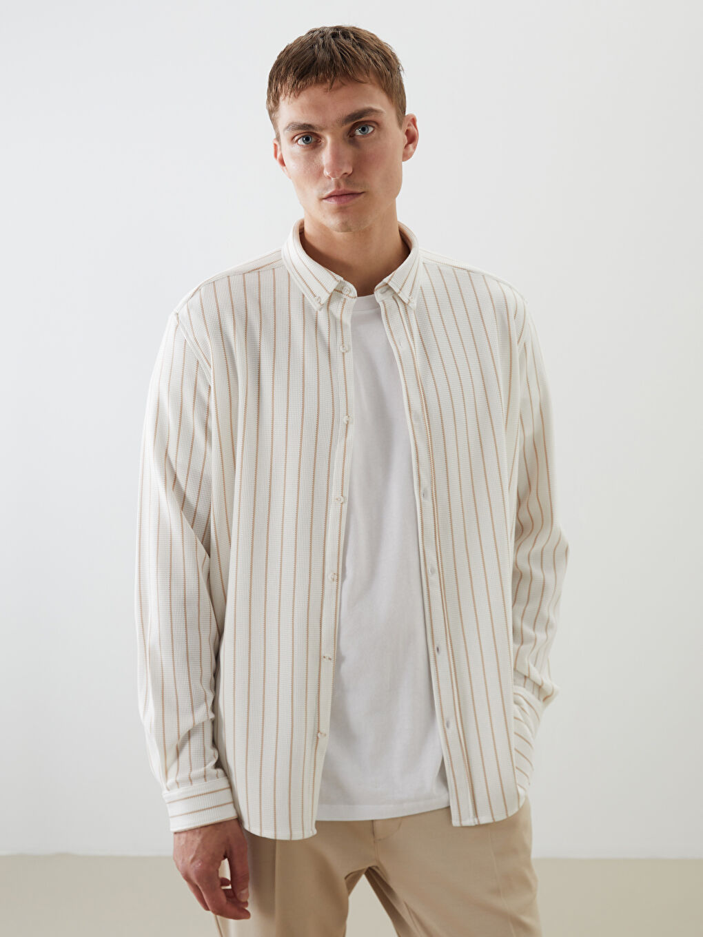 Chemise Rayée Pour Hommes Coupe Svelte À Manches Longues