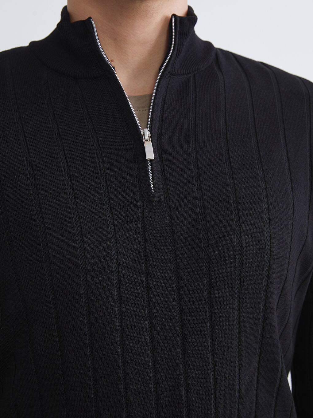 Siyah Fermuarlı Dik Yaka Erkek Triko Kazak-2