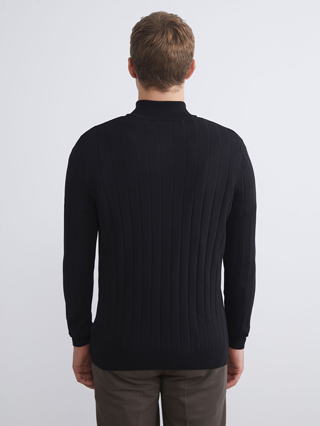Siyah Fermuarlı Dik Yaka Erkek Triko Kazak-3