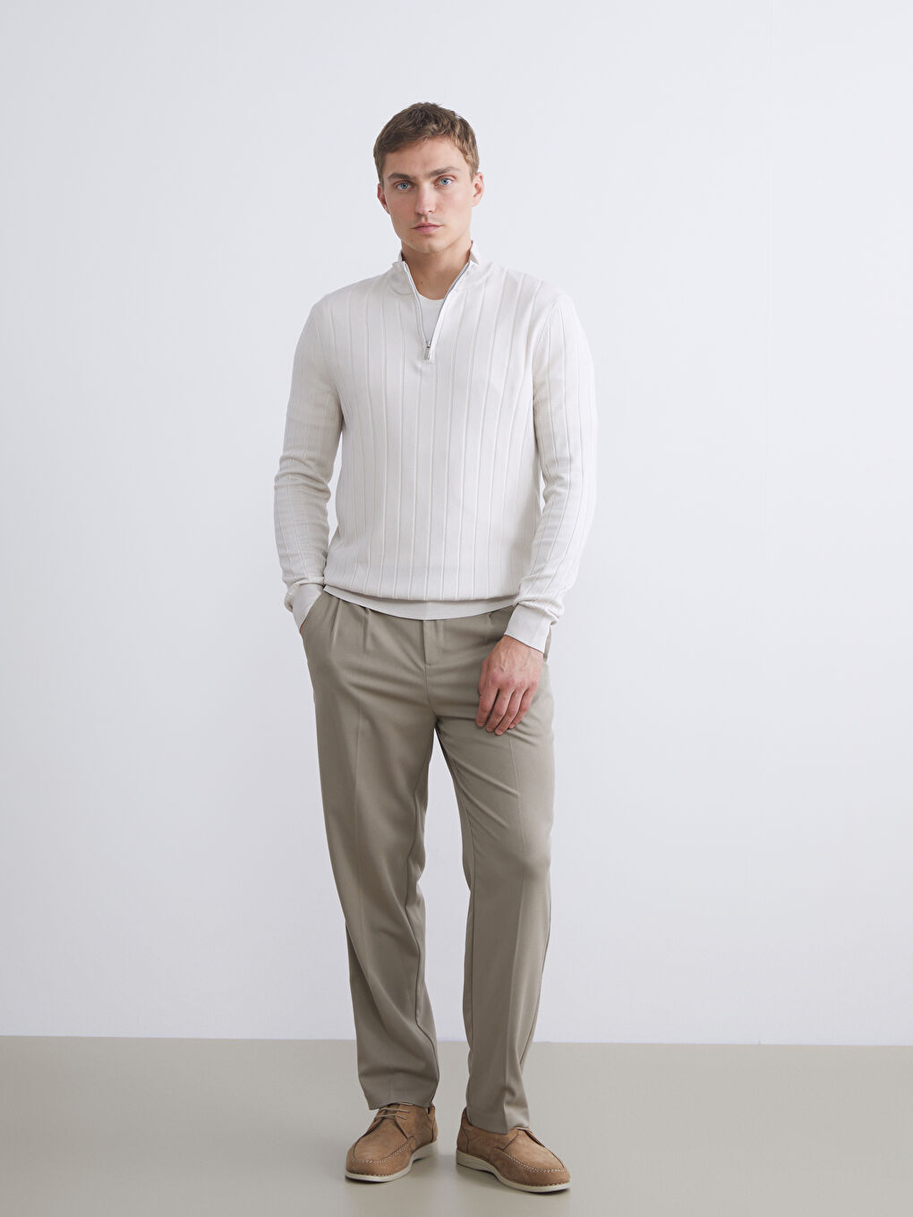 Bej Fermuarlı Dik Yaka Erkek Triko Kazak-1