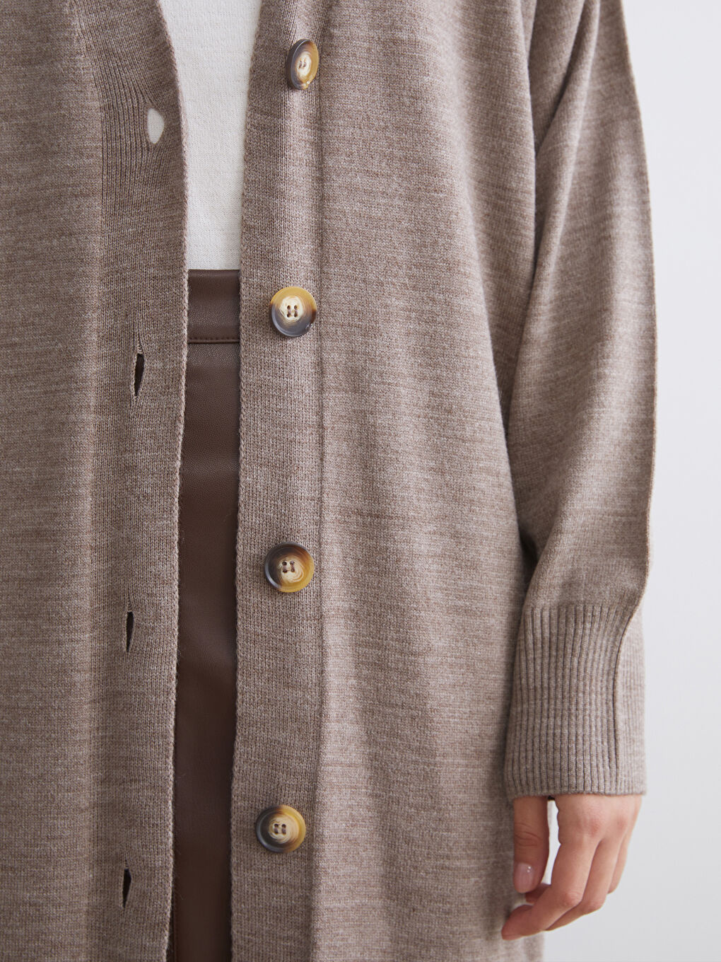 Bej V Yaka Kadın Triko Hırka-3