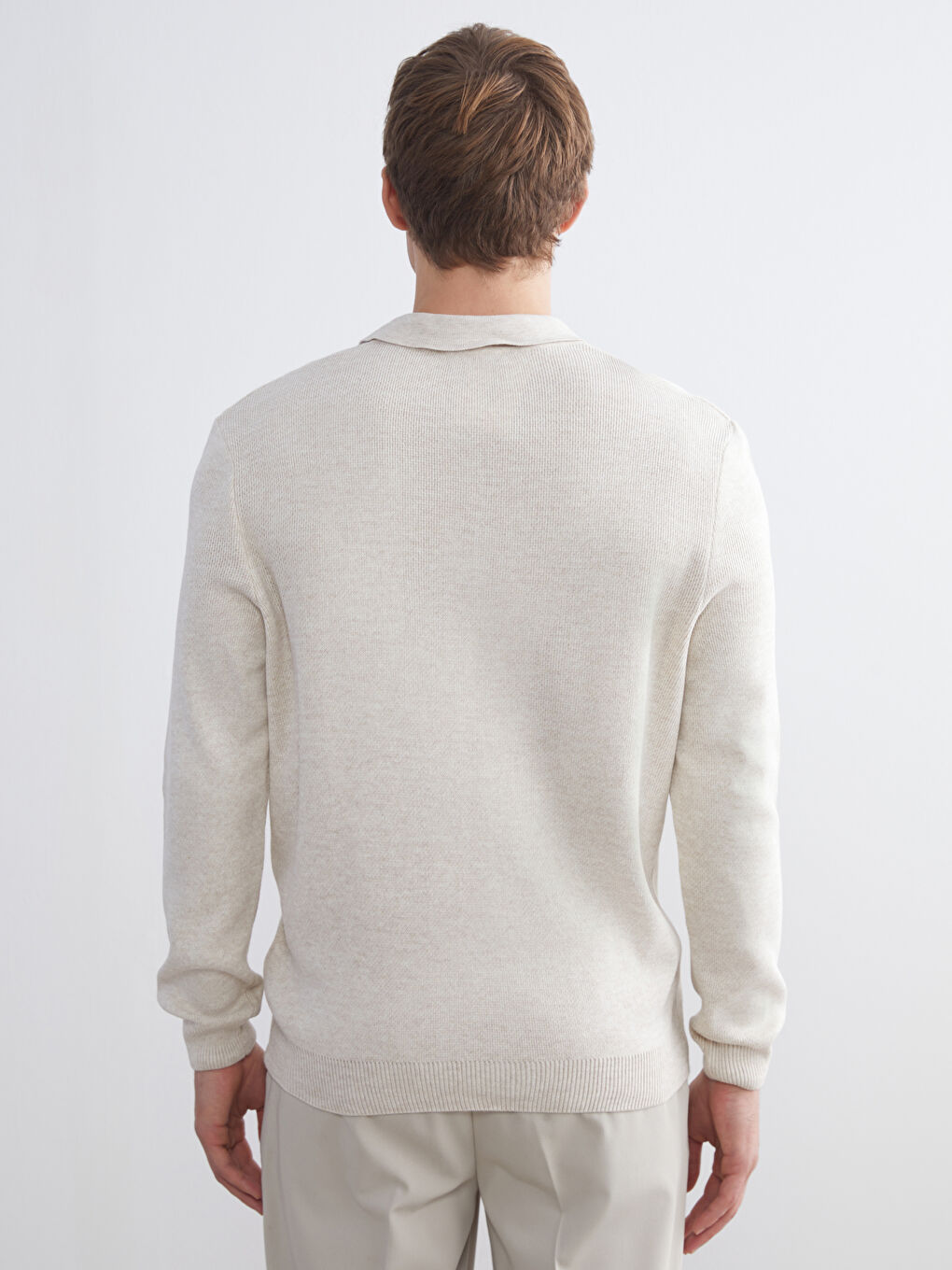 سویتری تریکۆ یاخەی پۆڵۆ قۆڵ درێژ بۆ پیاوان-3