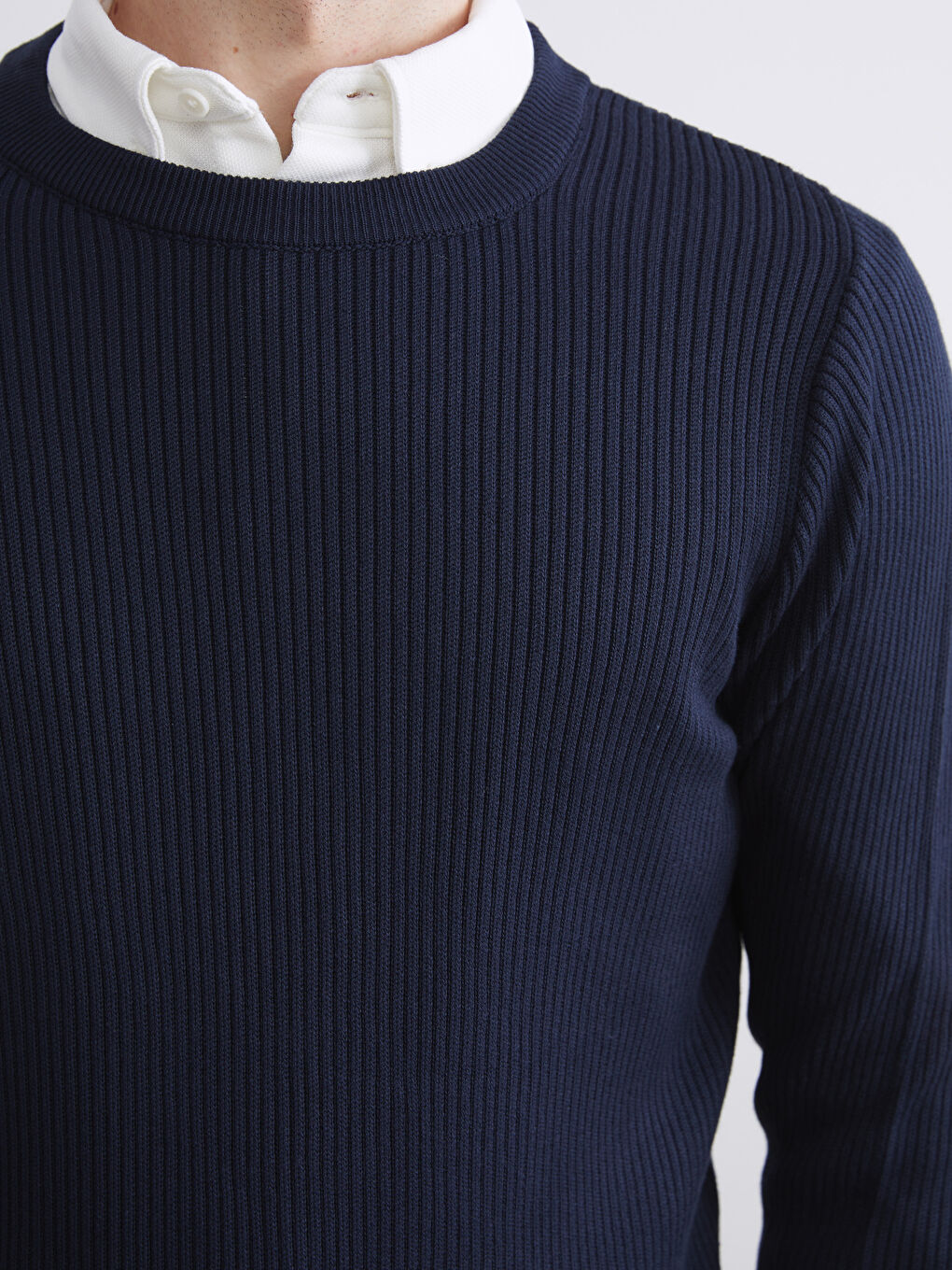 Мужской трикотажный свитер с круглым вырезом и длинными рукавами-2