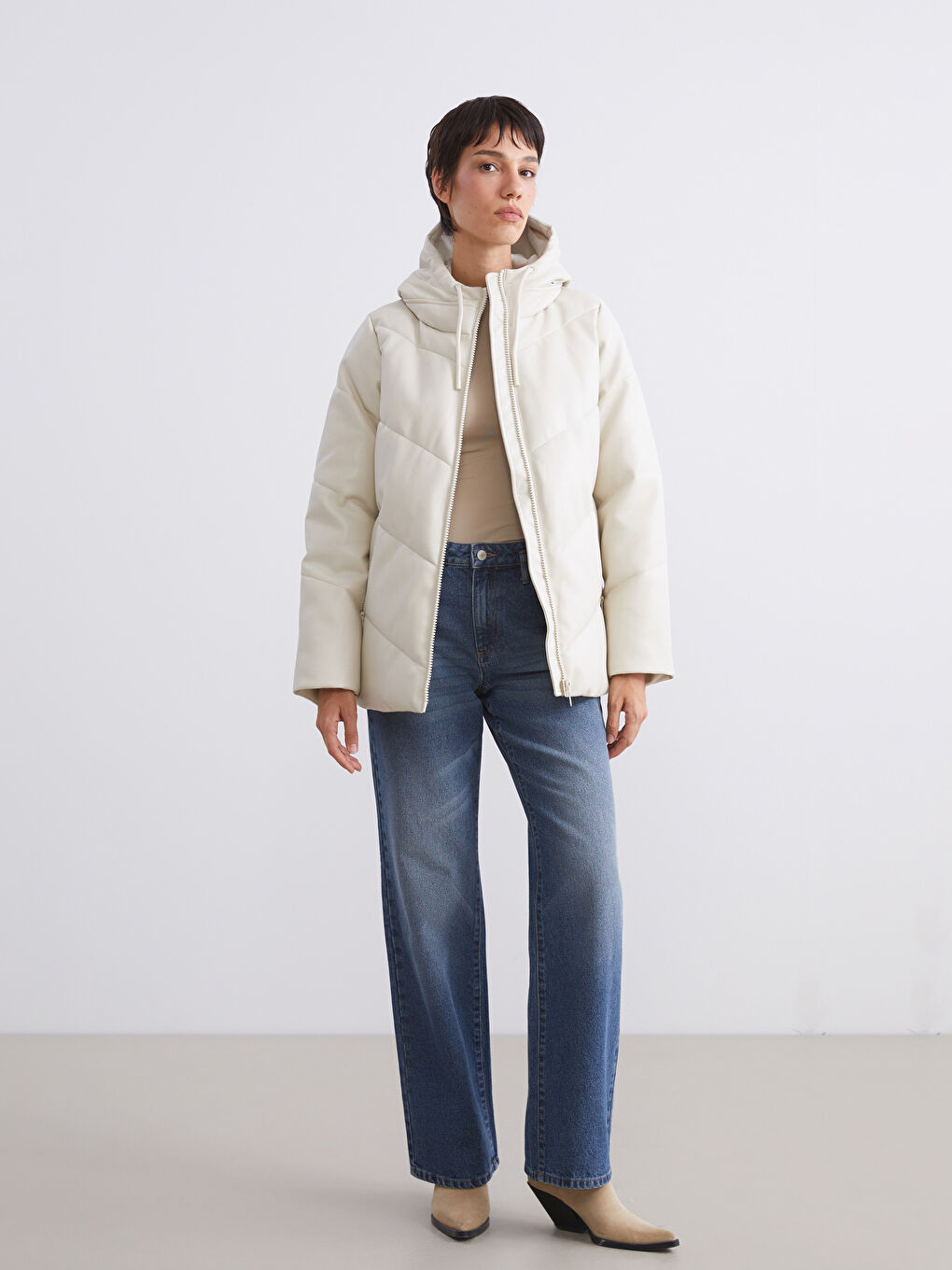 Hooded Women's Puffer Coat-1