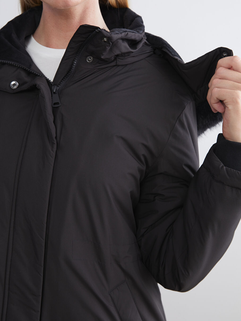 Woman BLACK Puffer Coat-3