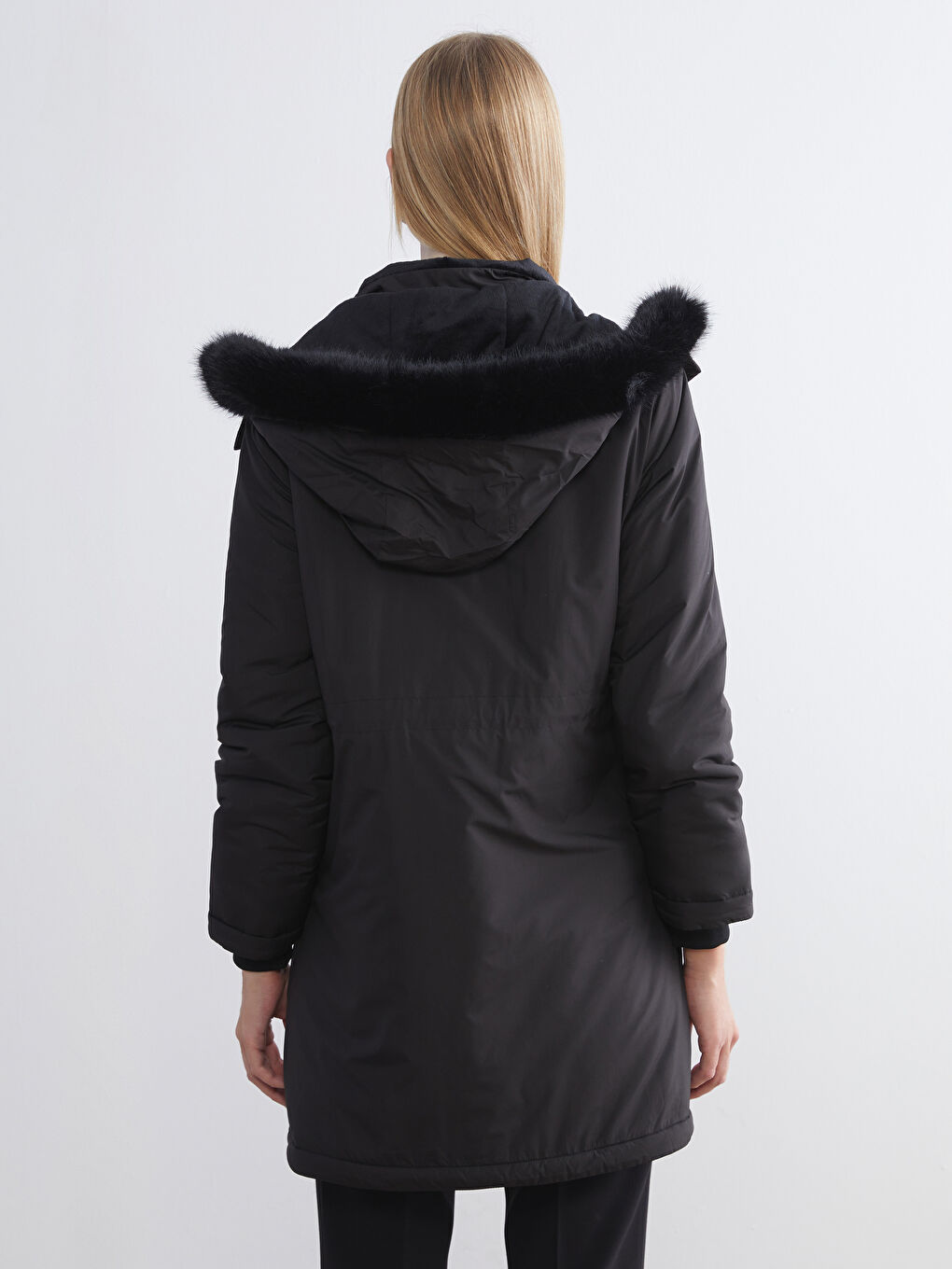 Woman BLACK Puffer Coat-4