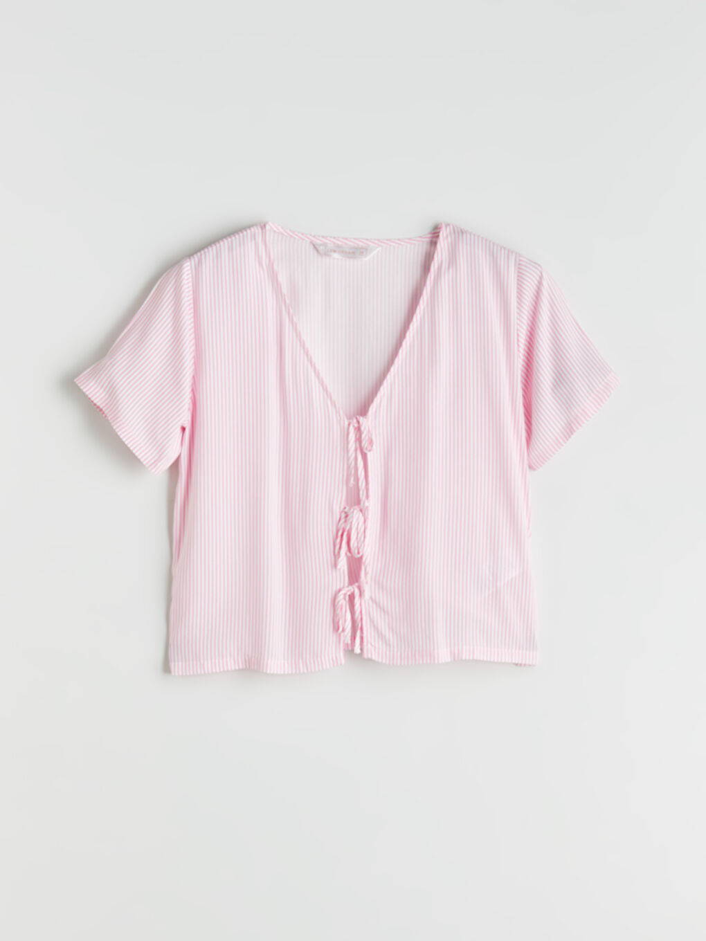 Pembe V Yaka Çizgili Kadın Pijama Üst