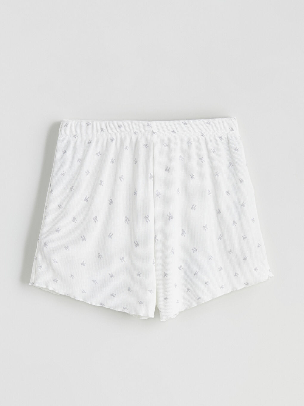 Ekru Kalp Yaka Desenli Kadın Şortlu Pijama Takımı-9