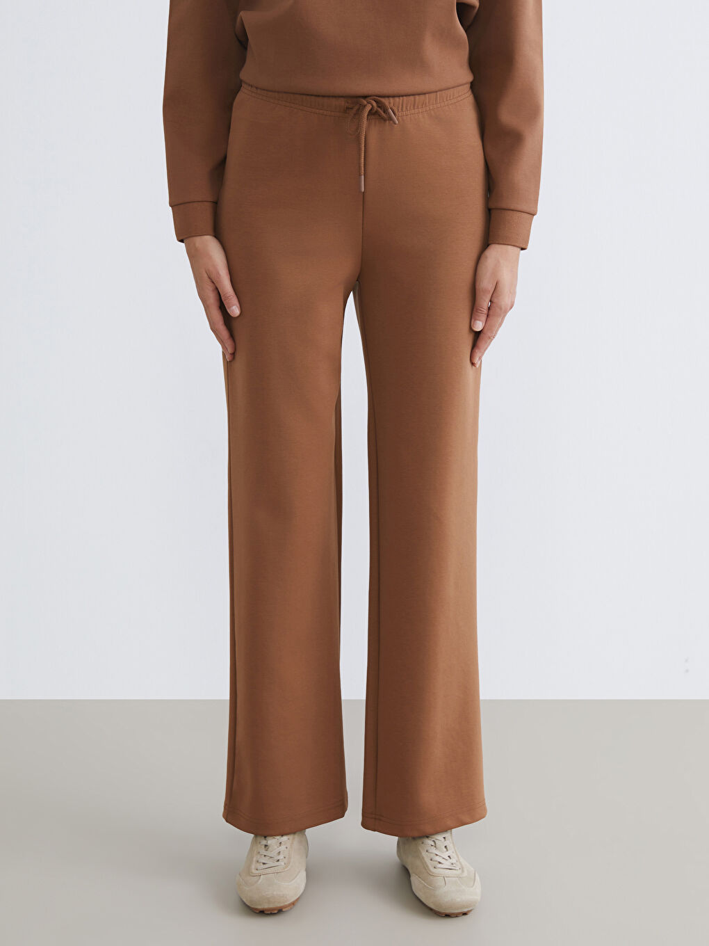 Women's Sweatpants with Elastic Waist-1