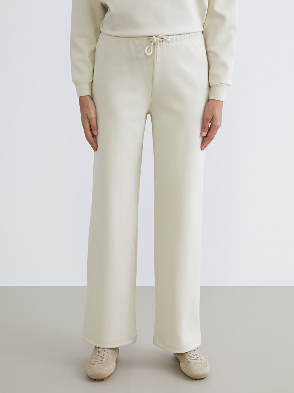 Women's Sweatpants with Elastic Waist-1