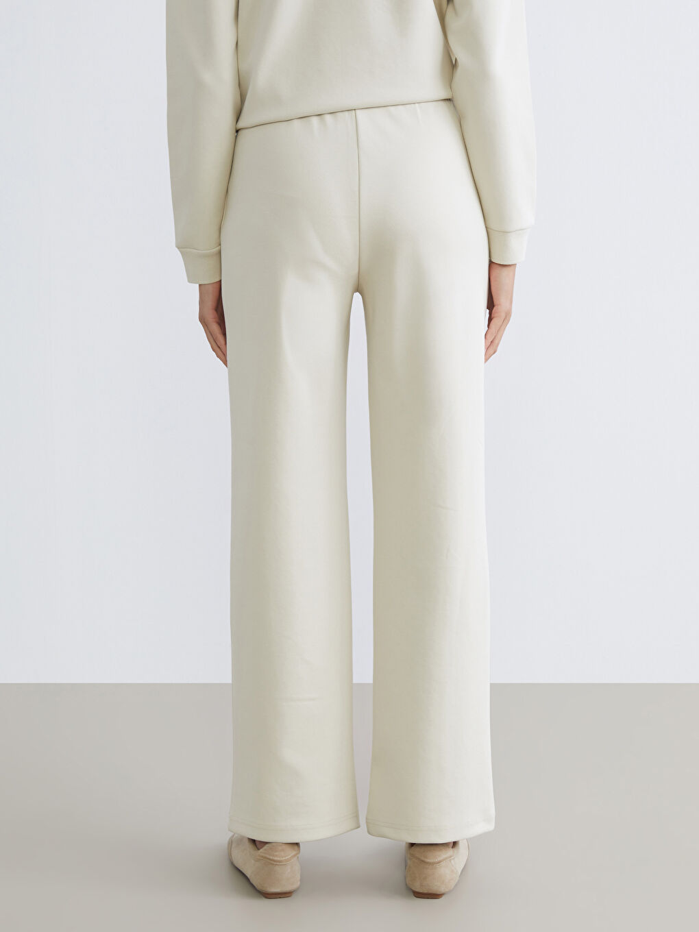 Women's Sweatpants with Elastic Waist-3