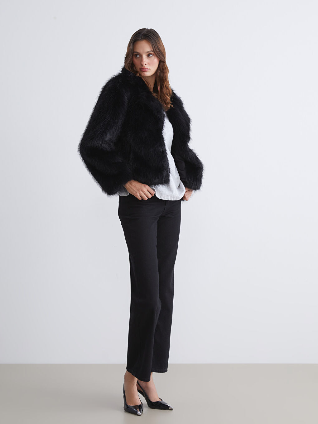 Siyah Ceket Yaka Kadın Kürk Mont-1