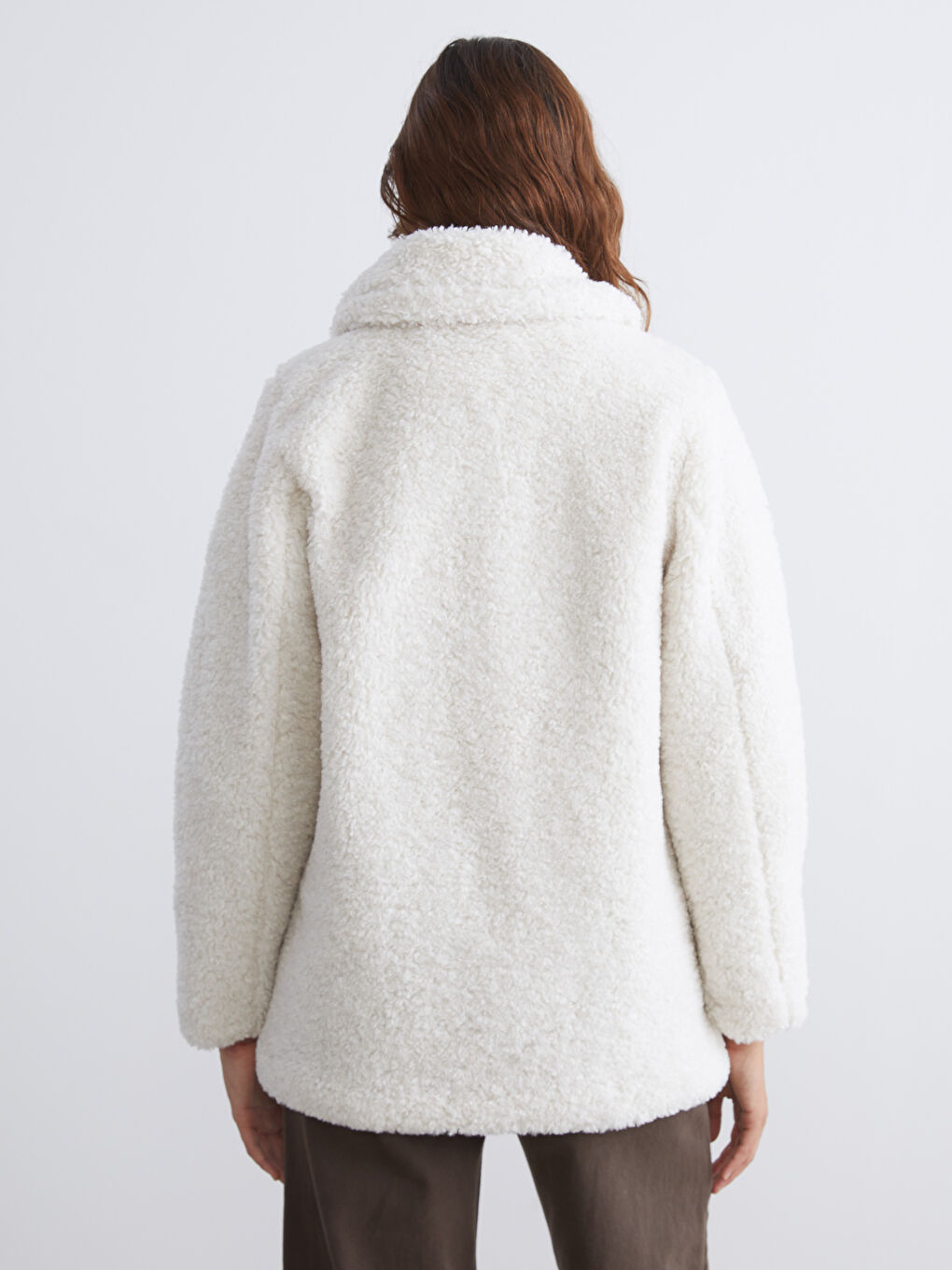 Ekru Gömlek Yaka Kadın Pelüş Mont-4