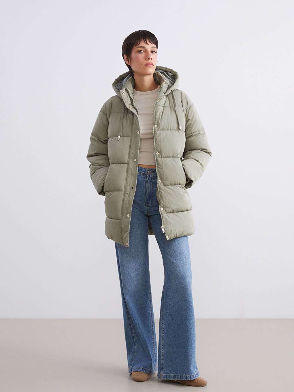 Haki Kapüşonlu Kadın Şişme Mont