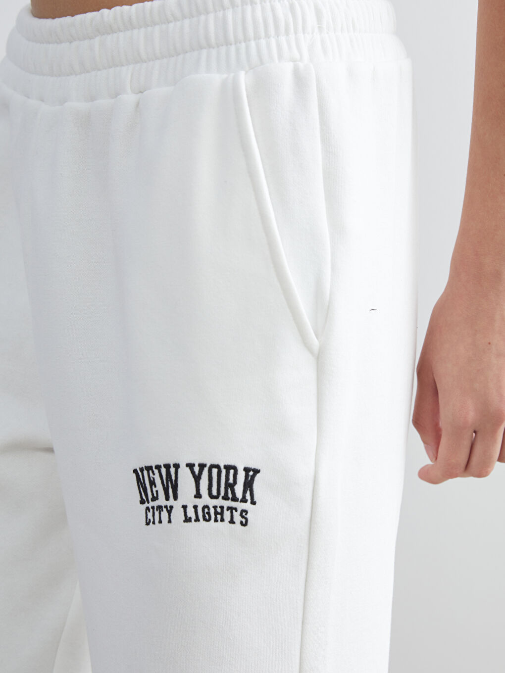 XSIDE Woman ECRU Jogger Sweatpants -W5BV39Z8-R9J