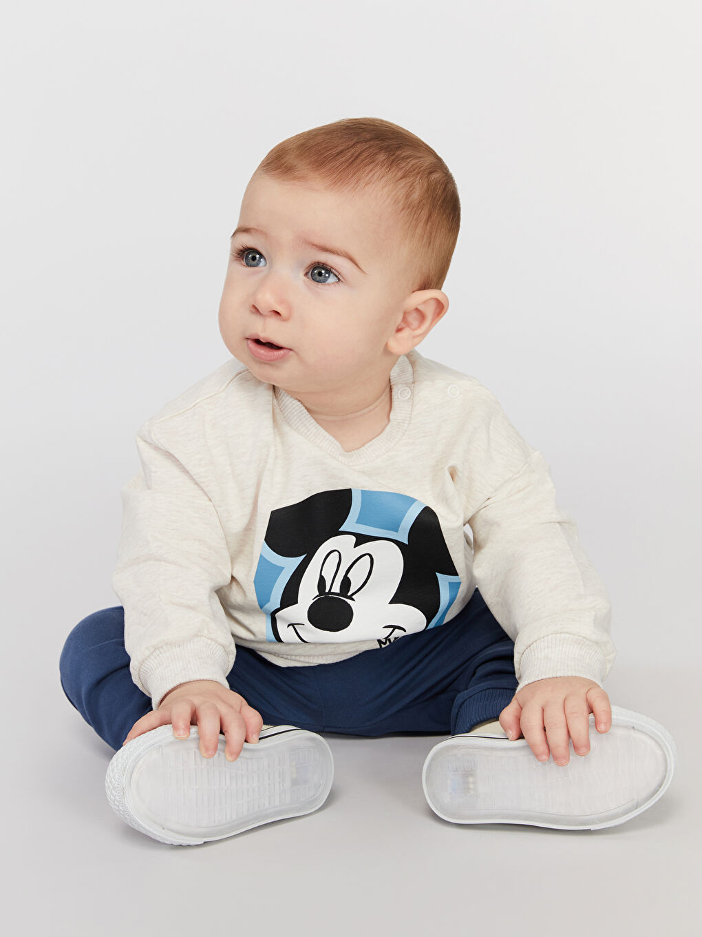 تاقمی ٢ دانەیی سوییتشێرت و پانتۆڵی وەرزشیی کوڕانەی ساوا بە نەخشی Mickey Mouse-2