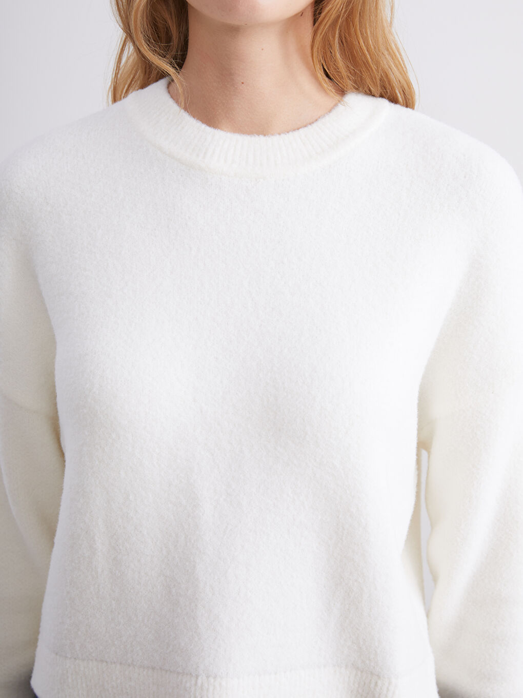 Crew Neck Women's Knitwear Sweater-2