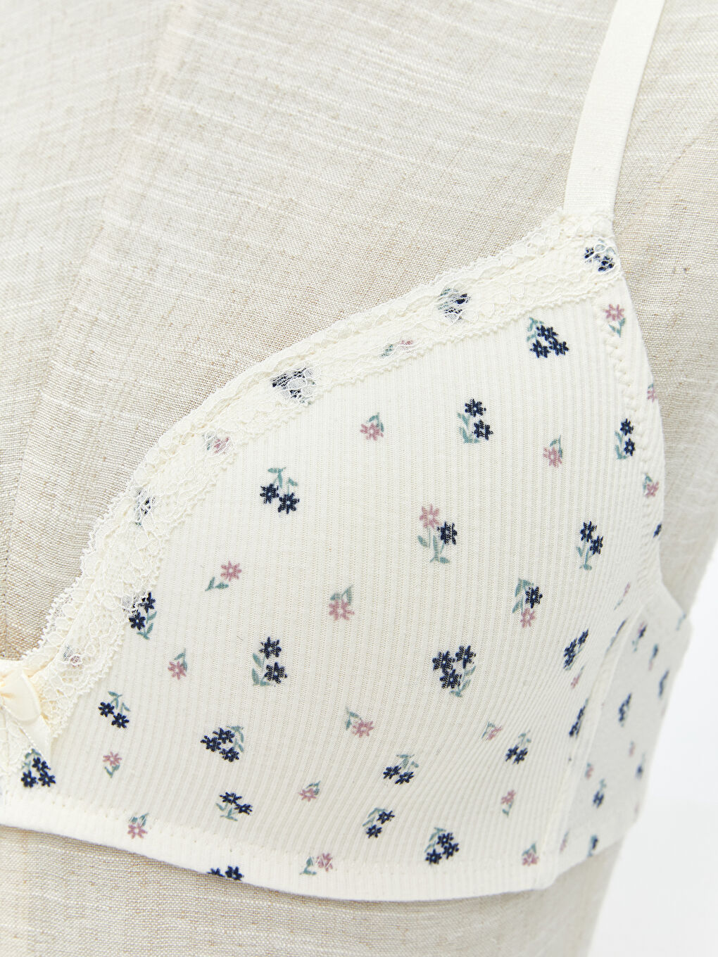 Wired Non-Padded Floral Bra-2
