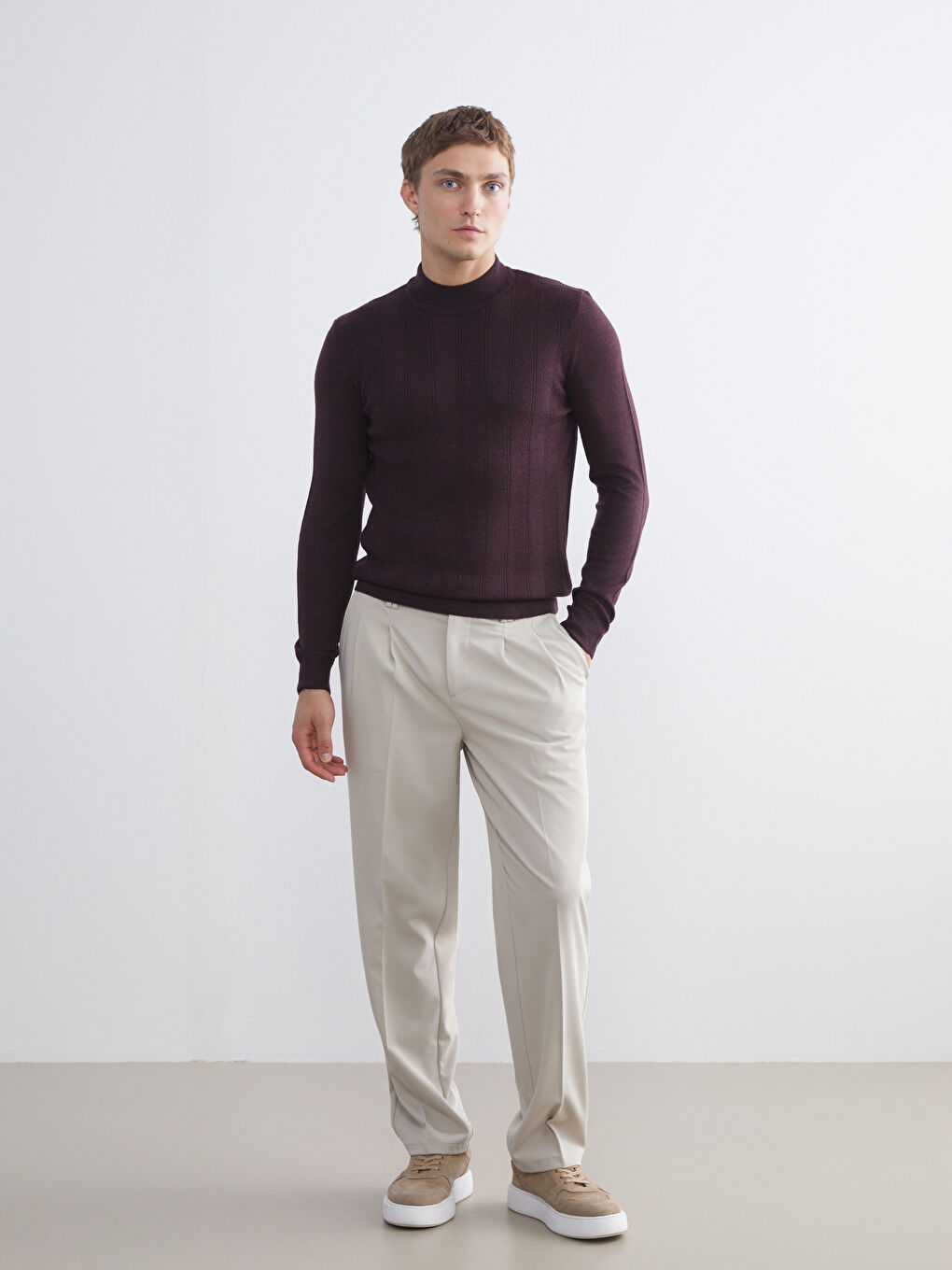 ნახევრად მაღალყელიანი მამაკაცებისთვის ტრიკოტაჟის სვიტერი-1