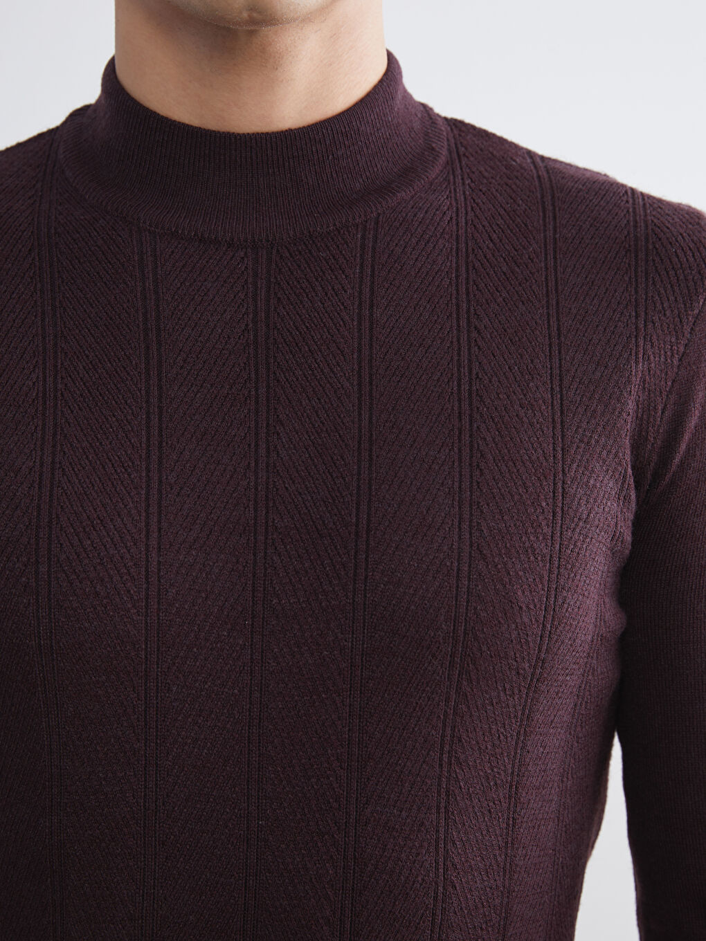 ნახევრად მაღალყელიანი მამაკაცებისთვის ტრიკოტაჟის სვიტერი-2