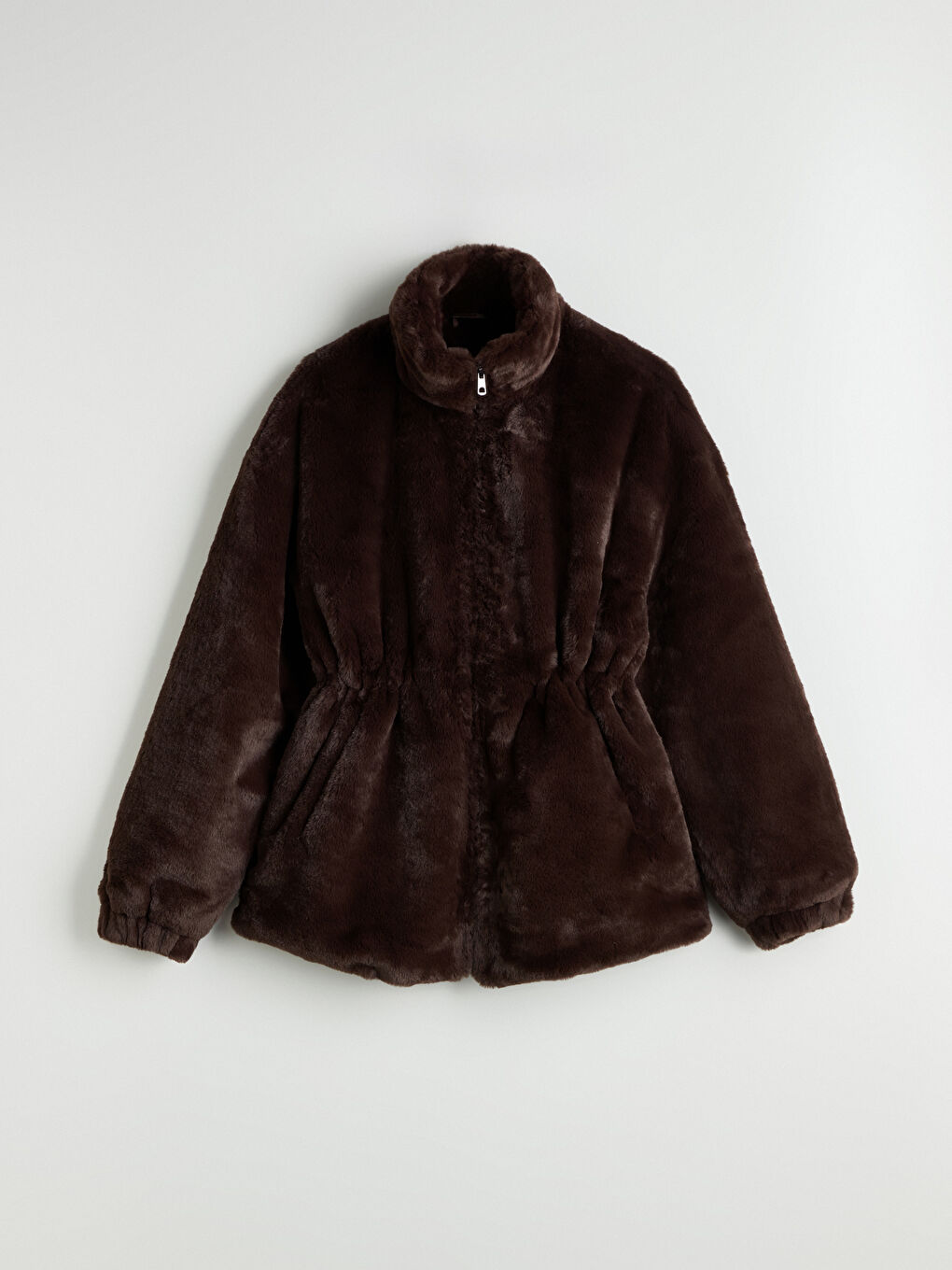 Kahverengi Dik Yaka Kadın Pelüş Mont-5