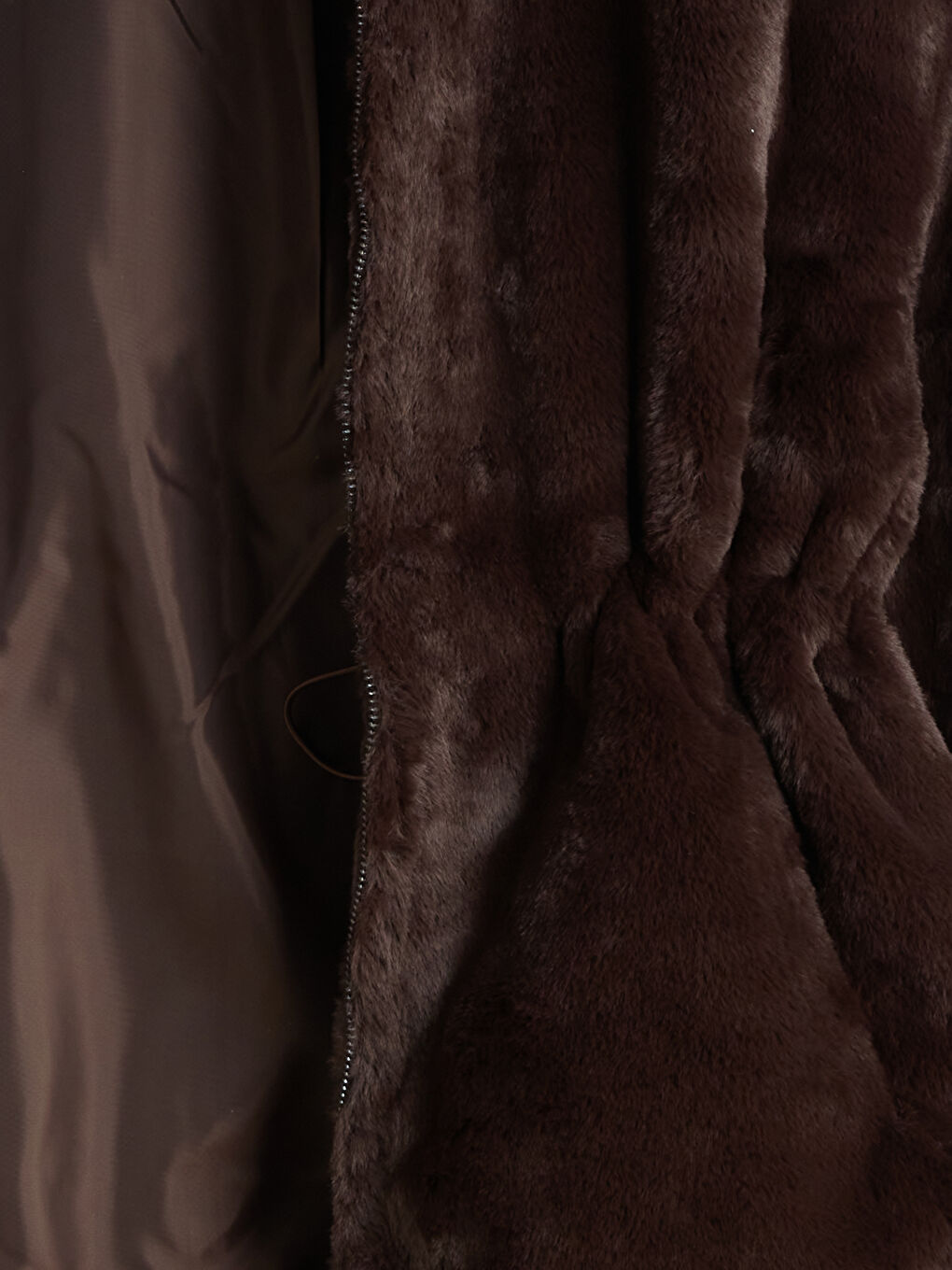 Kahverengi Dik Yaka Kadın Pelüş Mont-6