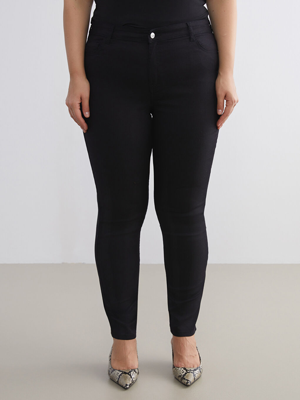 Slim Fit Women's Jeans-5