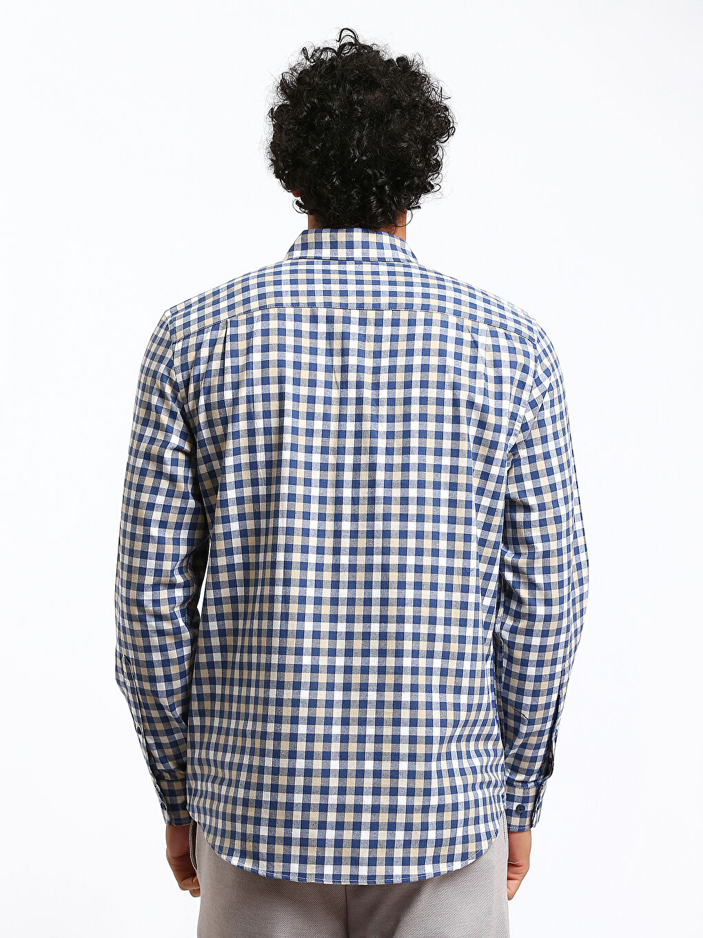 قميص رجالي كاروهات كم طويل بقصة عادية من قماش الجبردين-4