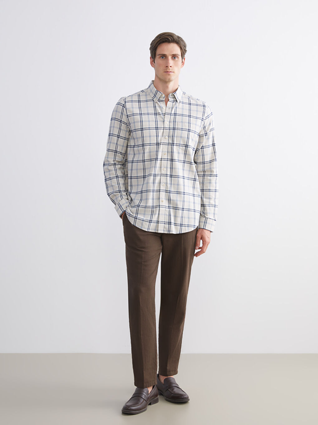 قميص رجالي بنقشة المربعات بقصة عادية-1