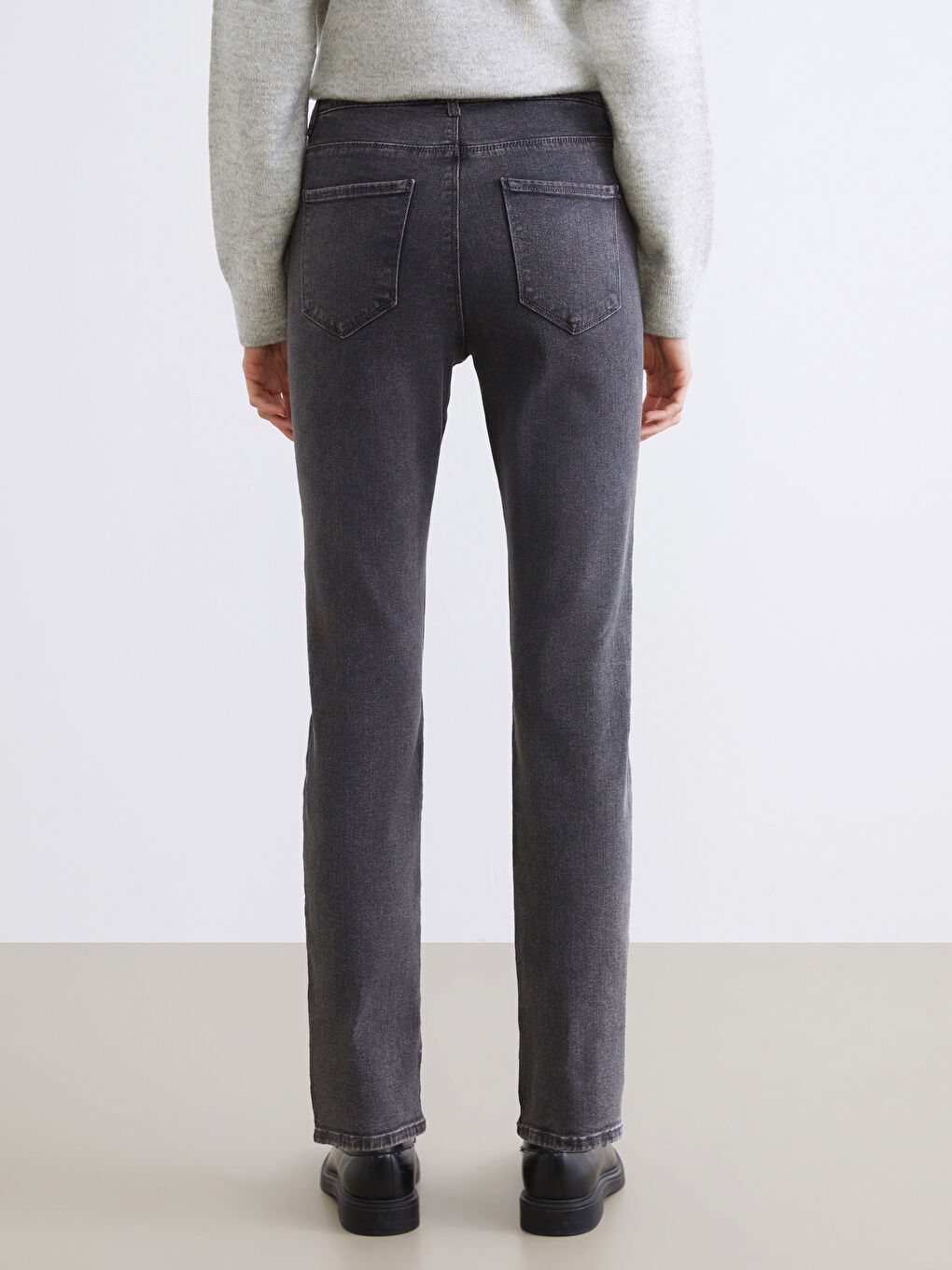 Žena SIVA Traperice-7