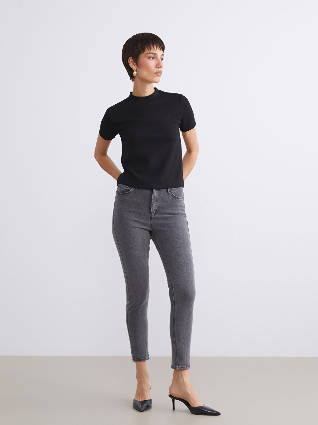 Gri Slim Fit Kadın Jean Pantolon-1