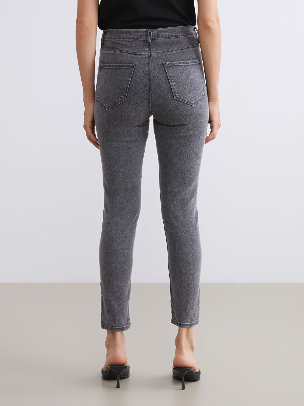 Gri Slim Fit Kadın Jean Pantolon-7