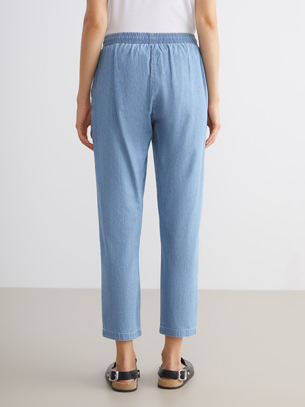 Mavi Beli Lastikli Carrot Fit Kadın Jean Pantolon-4