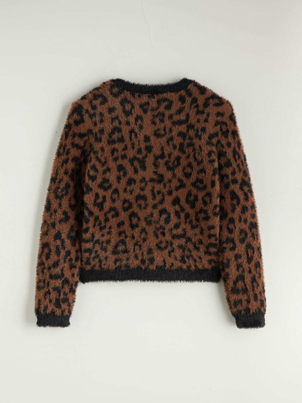 Kahverengi Leopar Desenli Kadın Pelüş Triko Hırka-5