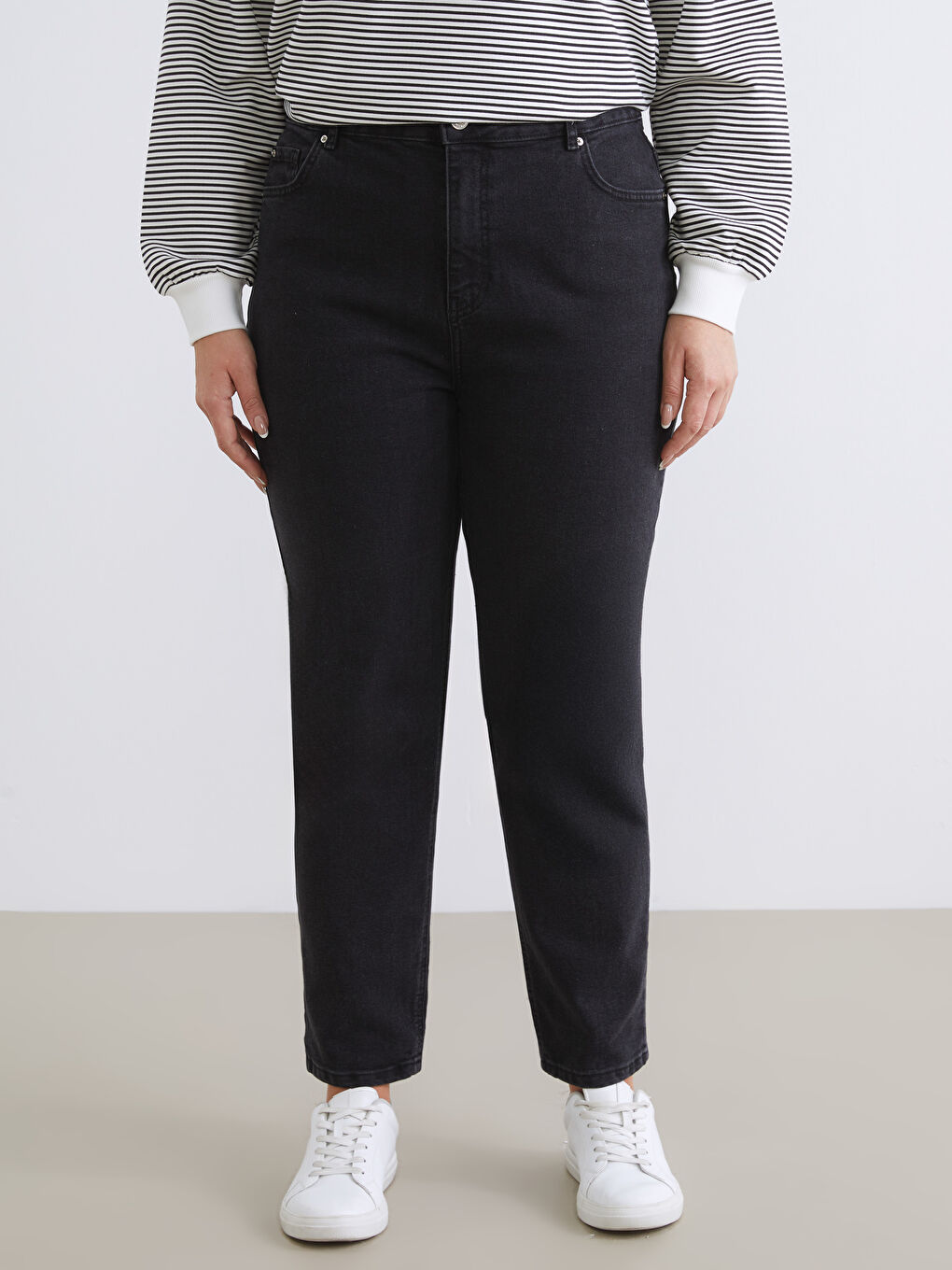 Siyah Mom Fit Kadın Jean Pantolon-10