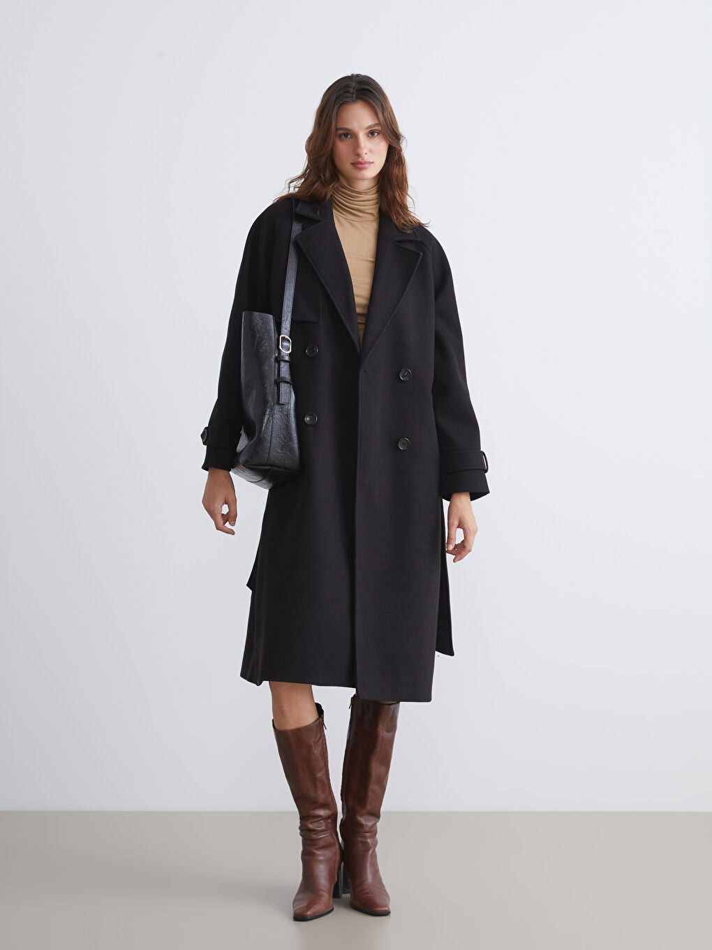 Siyah Ceket Yaka Oversize Kadın Kaşe Kaban-1