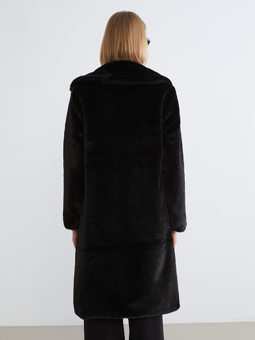 Jacket Neck Women's Fur Overcoat-3