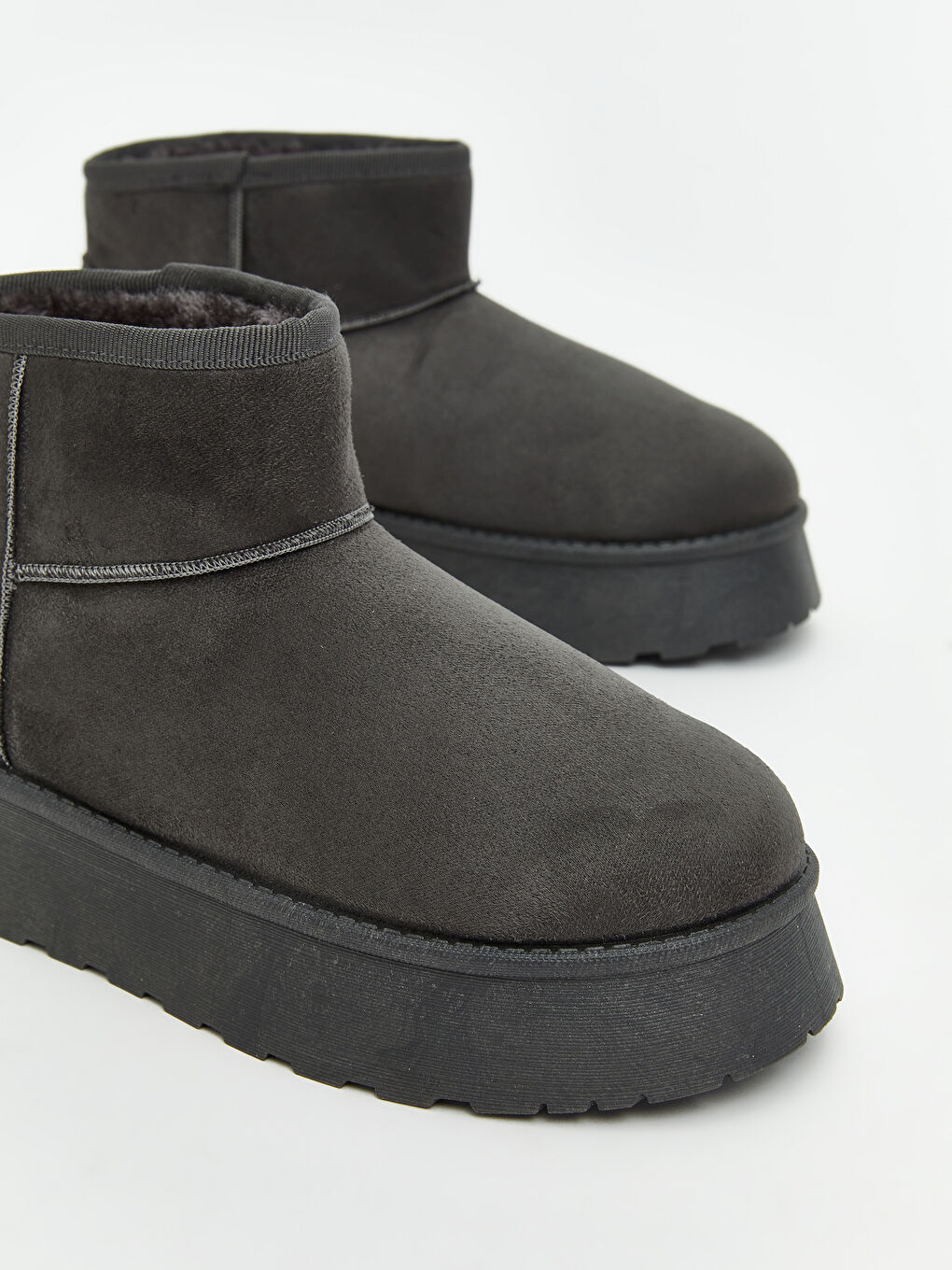 Pelzgefütterter Damenstiefel-2