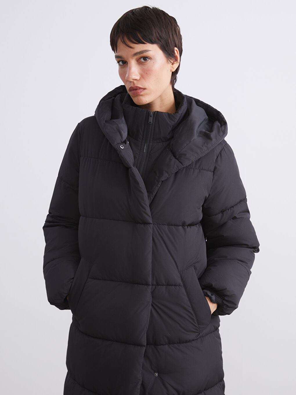 Hooded Women's Puffer Coat-1
