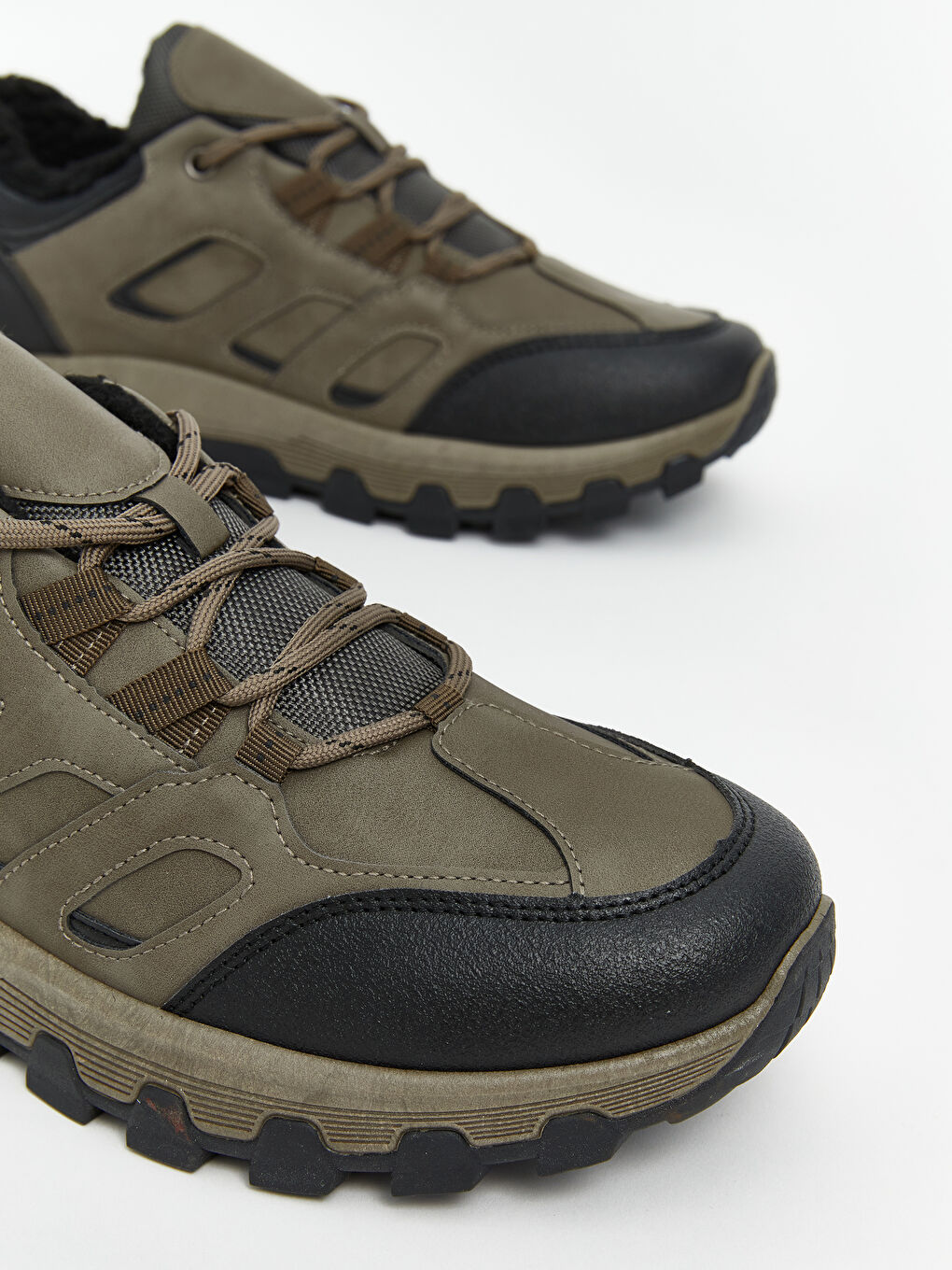 Кроссовки на шнурках для мальчиков-2