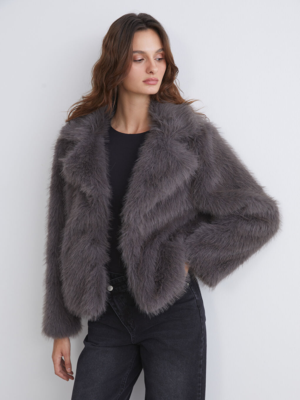 Manteau en Fourrure pour Femmes avec Col de Veste