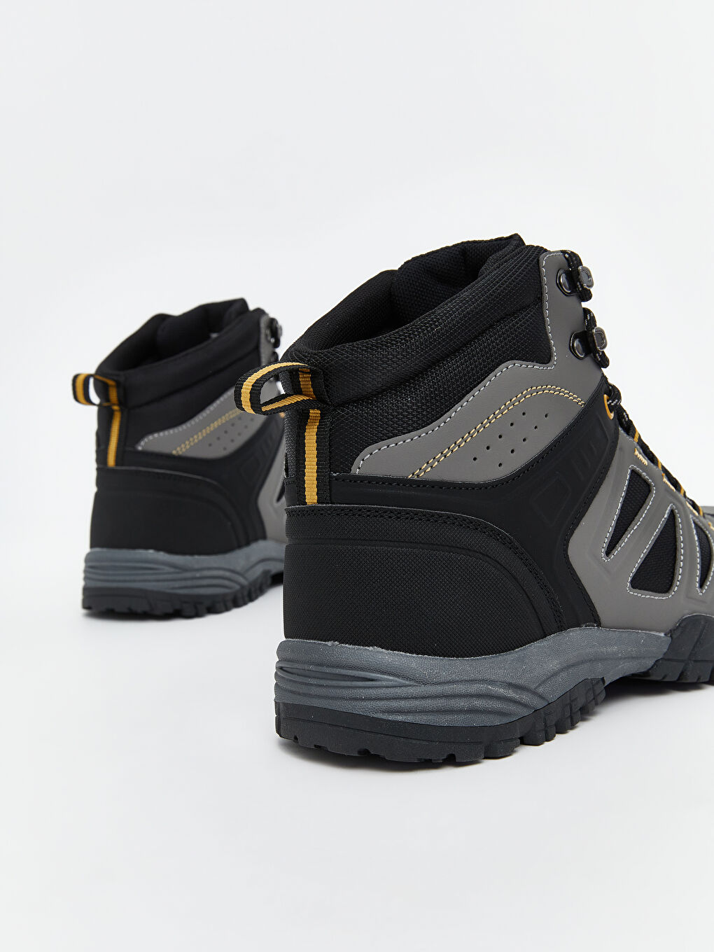 Lace-Up Men's Trekking Boot-4