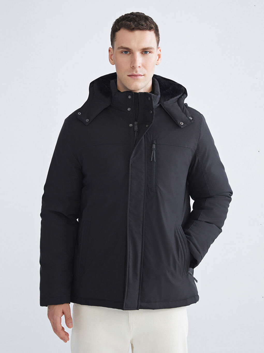 Standart Kalıp Kapüşonlu Erkek Mont