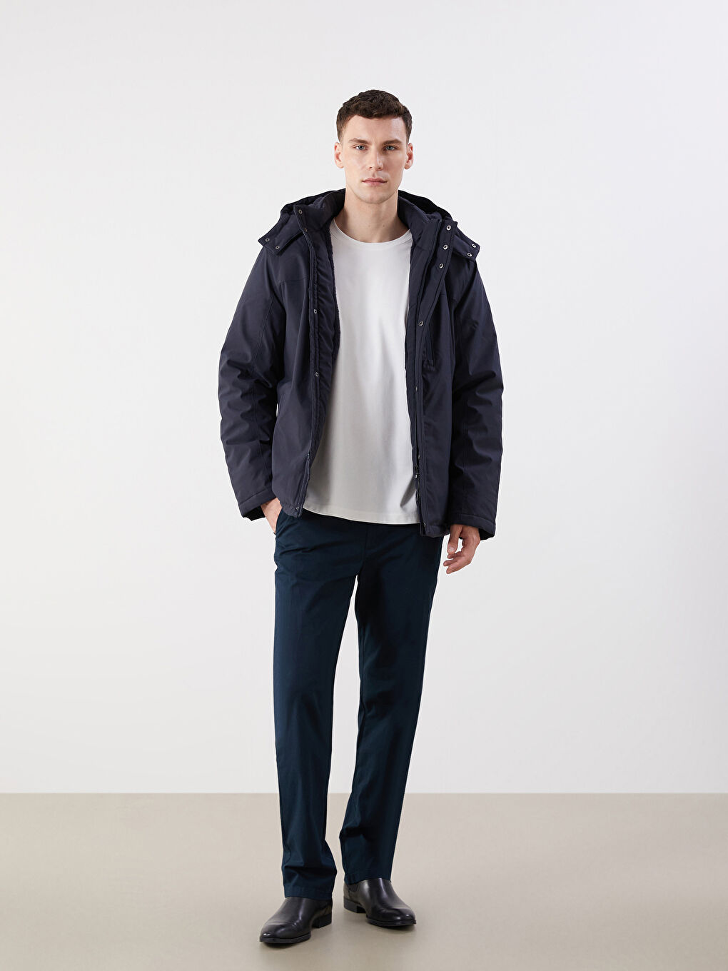 Мужская куртка стандартного кроя с капюшоном-1
