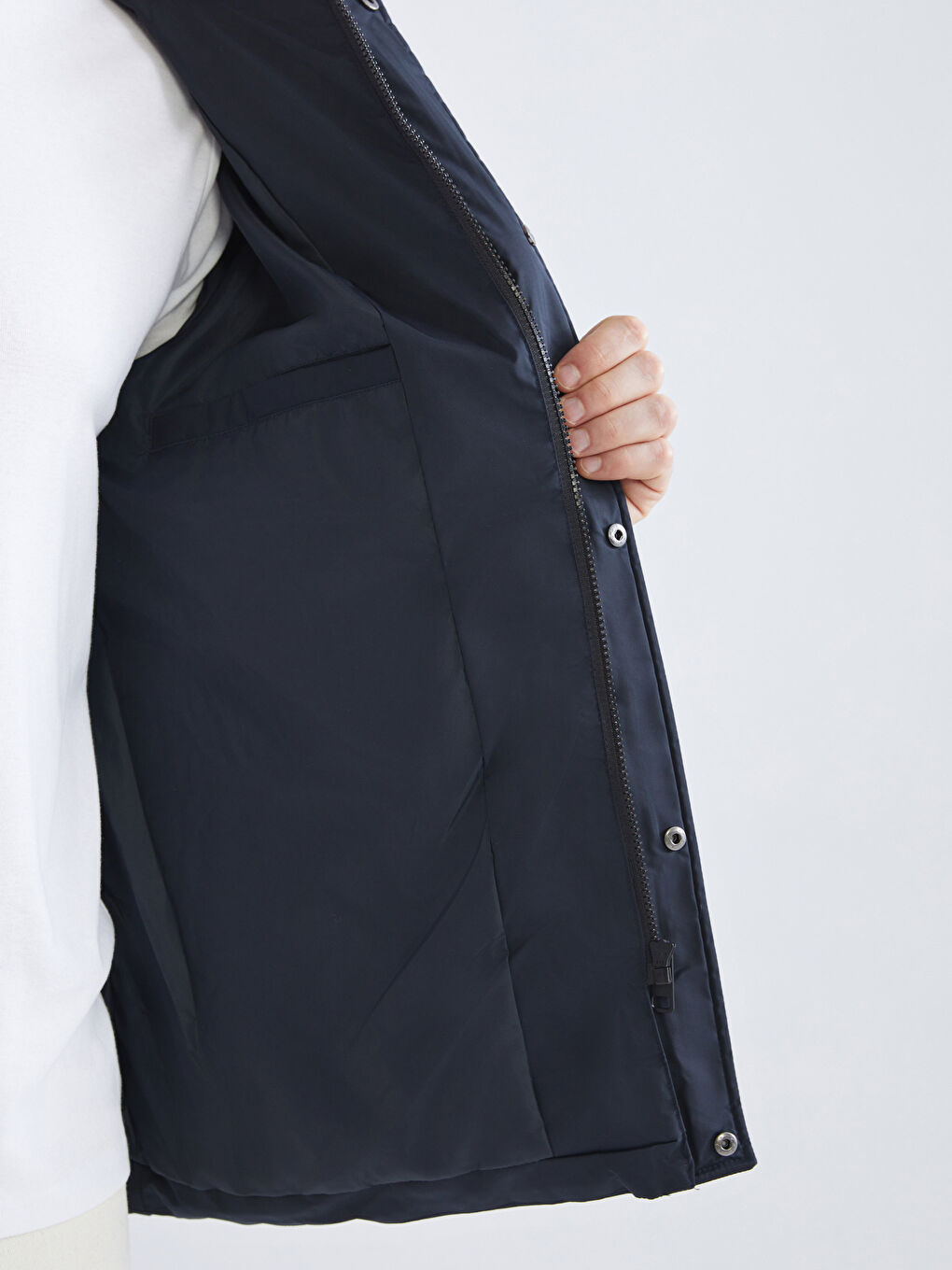 Standard Fit Hooded Men's Puffer Coat-3