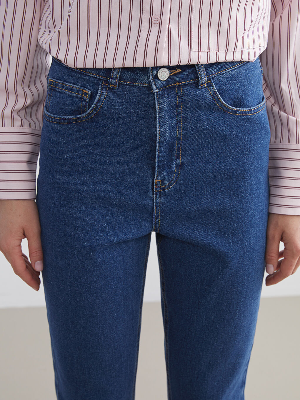 Женские джинсы Mom Fit-3