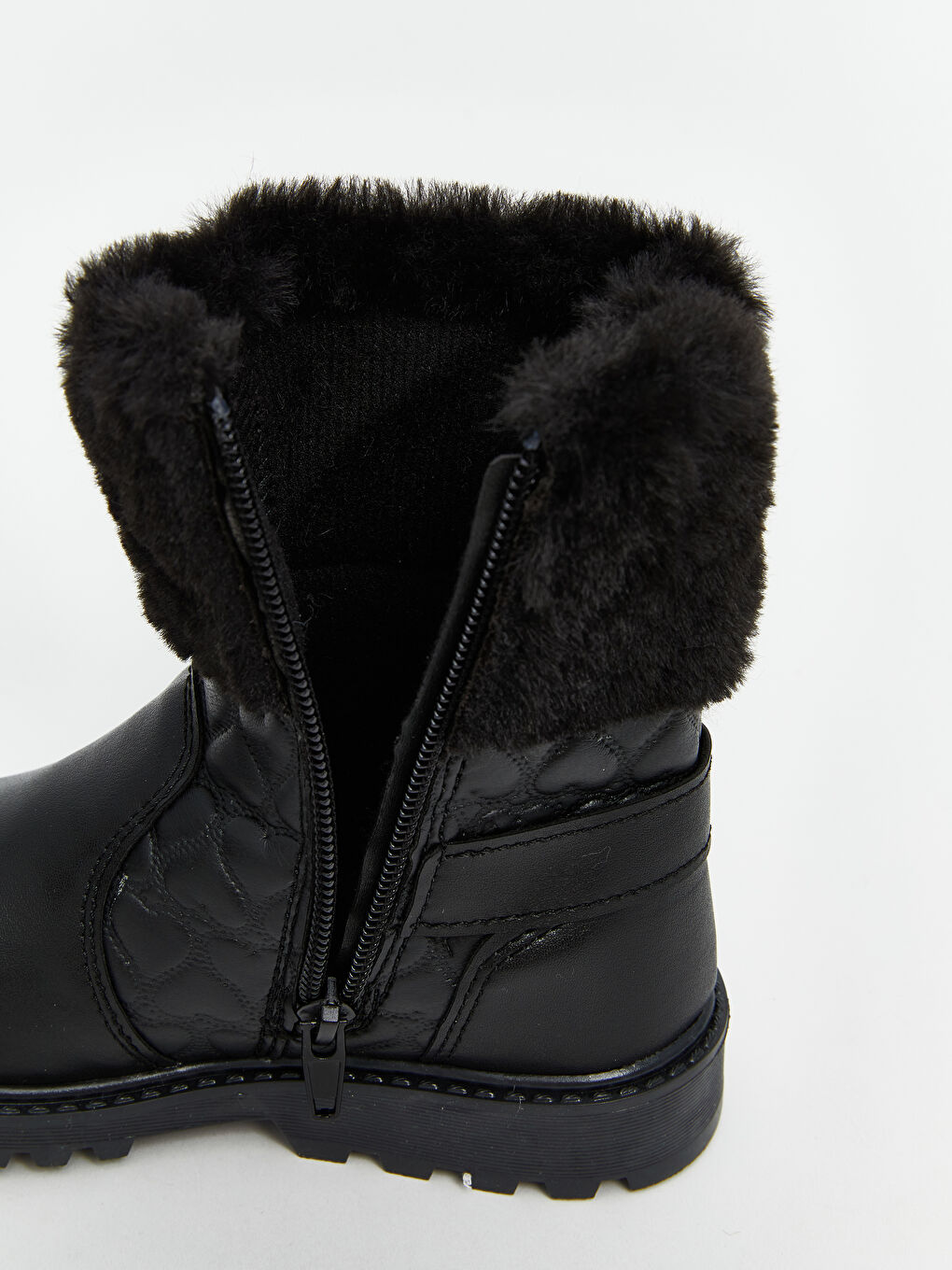 Siyah Kürklü Kız Bebek Bot-5